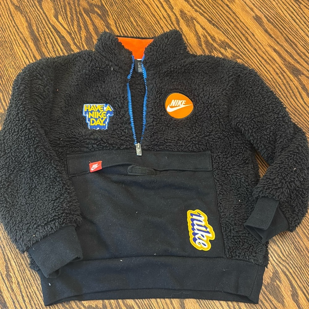 Nike pullover